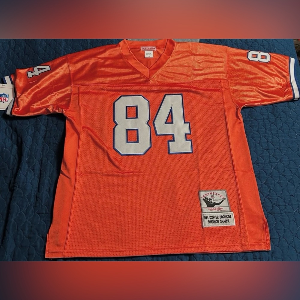 🧡🧡Orange Football Jersey with Number 84
